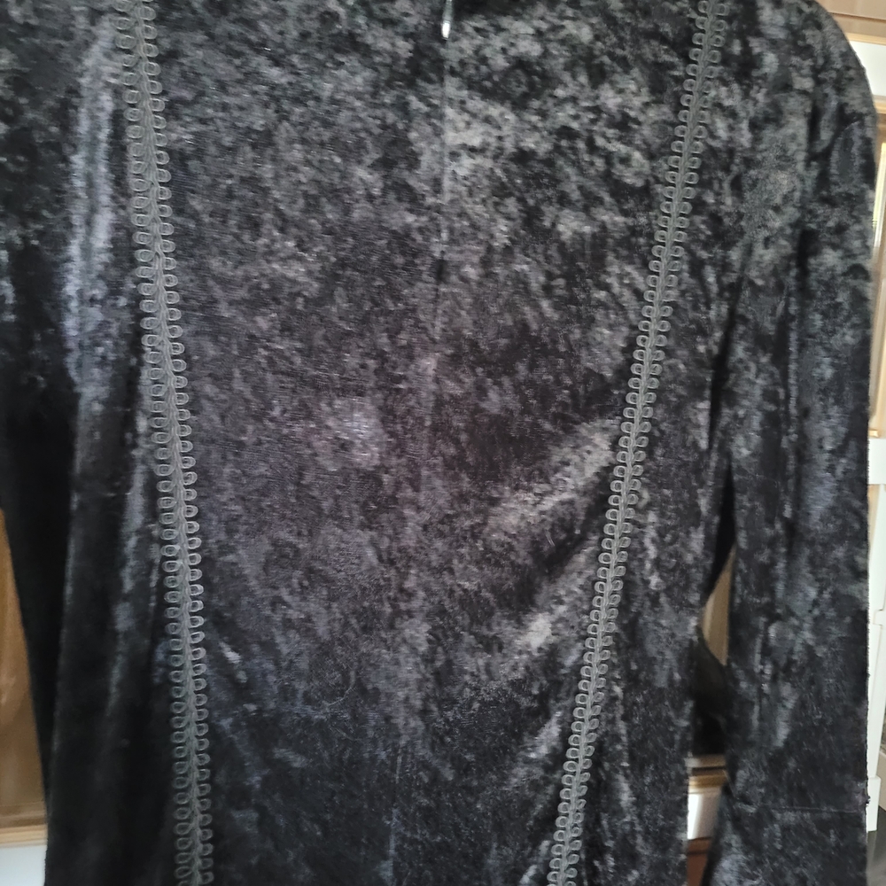 Black Velvet Lace-Up Gothic Maxi Dress - Picture 9 of 9